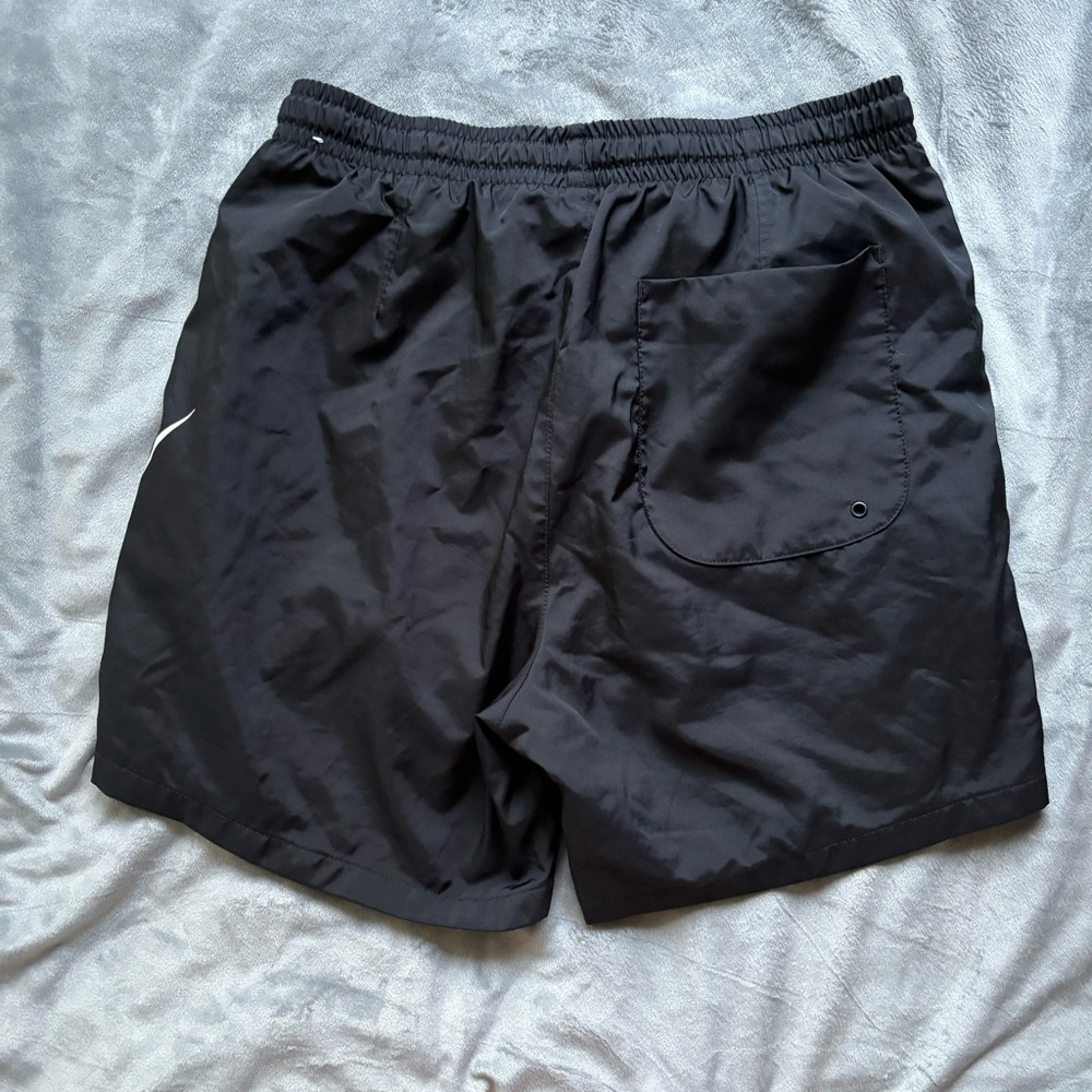 Nike Shorts - Picture 5 of 6